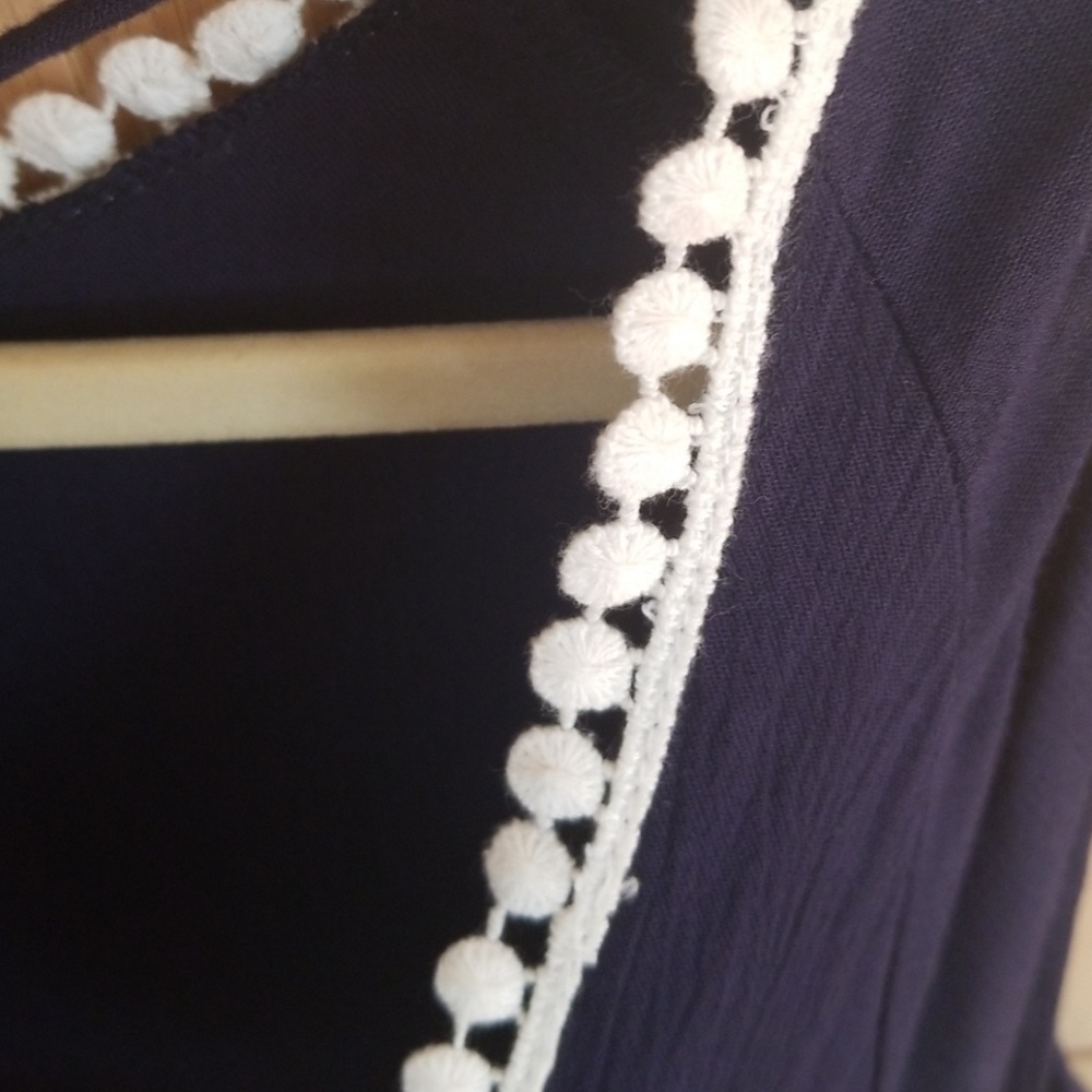 Tops - Picture 4 of 7